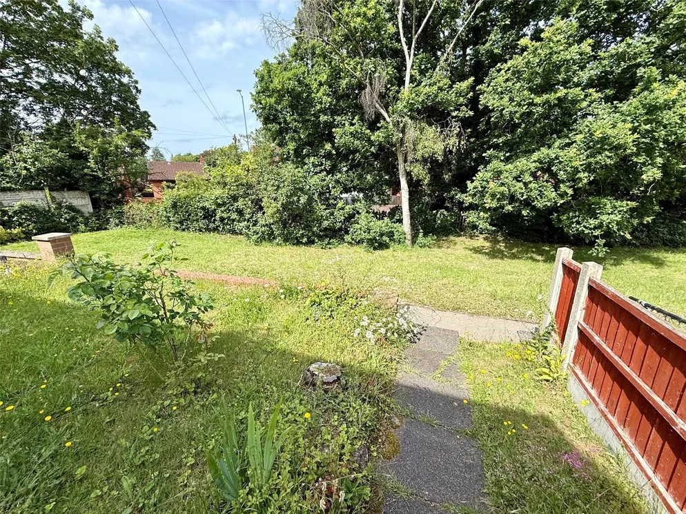 Property carousel item 13