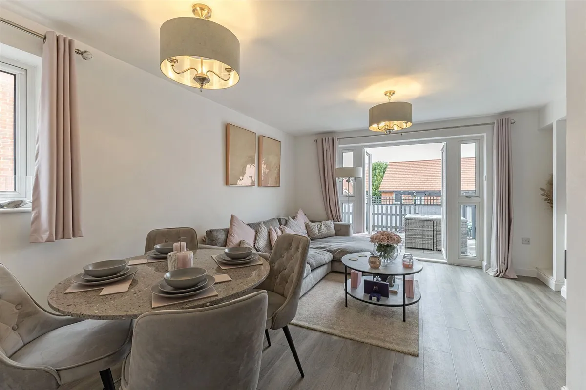Blackmoor Drive, Basingstoke, RG24