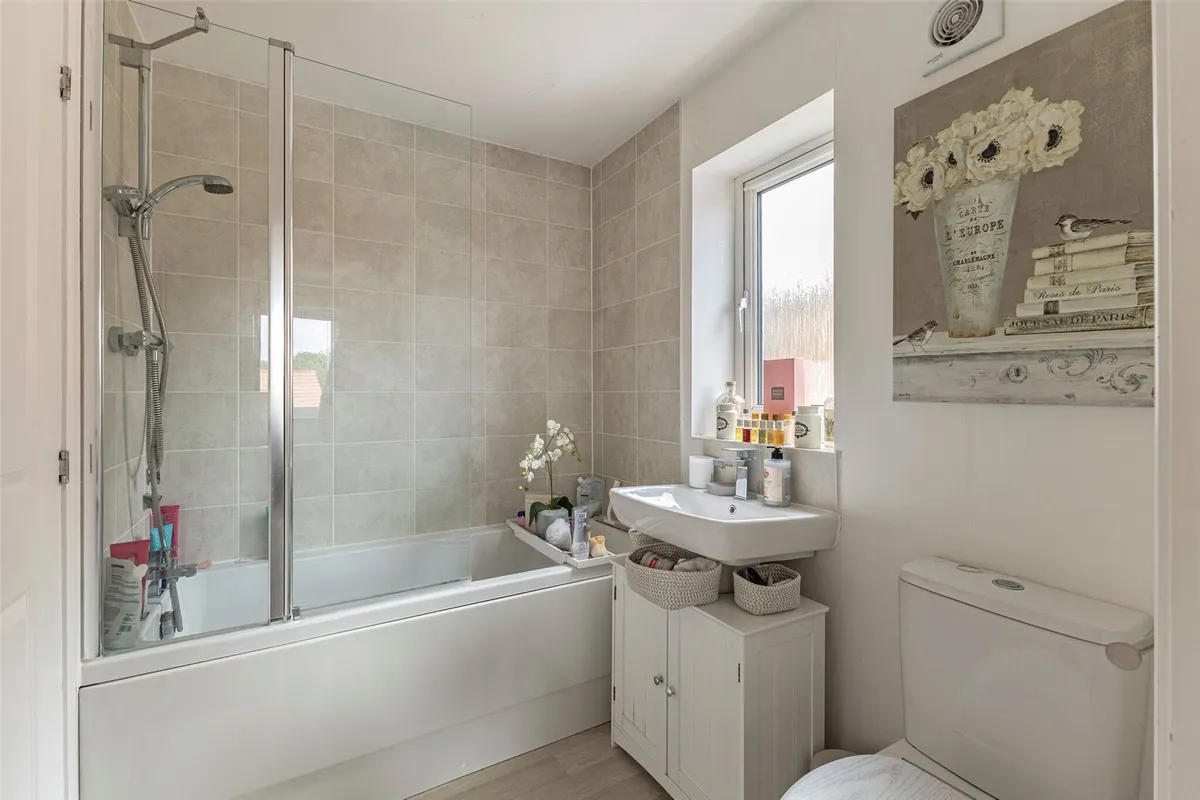 Blackmoor Drive, Basingstoke, RG24