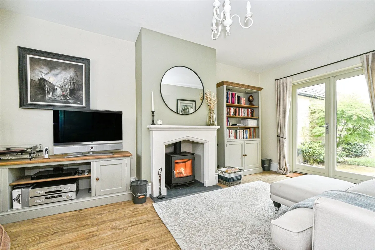 Old Railway Close, Lechlade, Gloucestershire, GL7