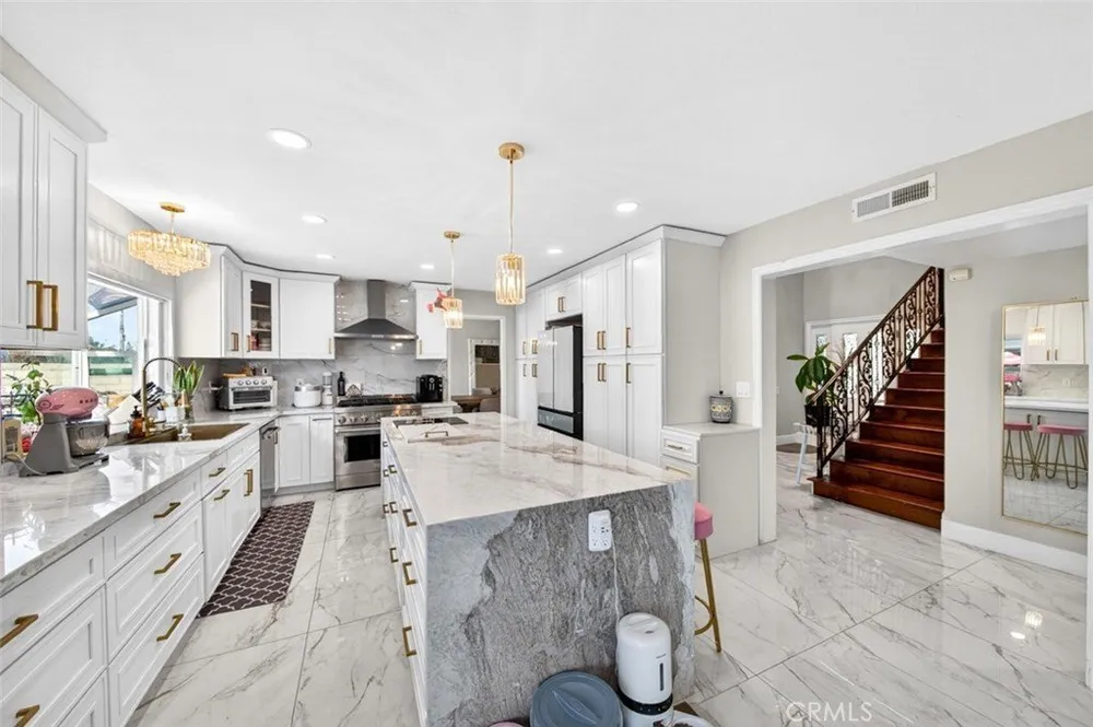 251 Avenida Santa Anita, La Habra, CA 90631