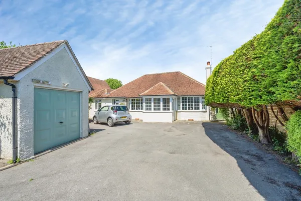 Sundale Lane, Bognor Regis, West Suss...
