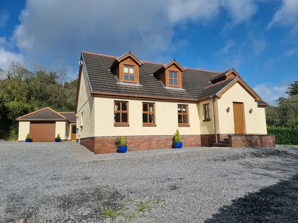 Llwyncelyn Uchaf, Mynyddcerrig, Llane...