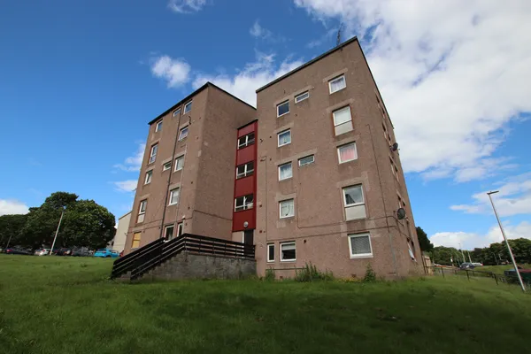 Earn Crescent, Dundee, DD2