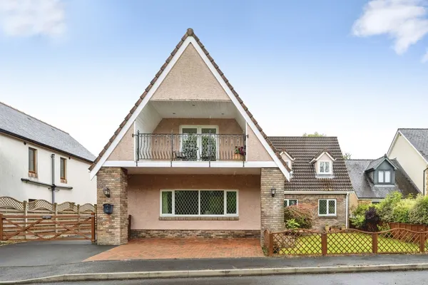 Kings Road, Llandybie, Ammanford, Car...