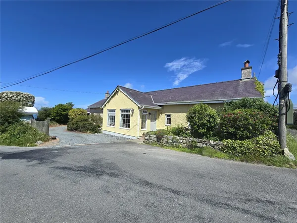 Nebo, Caernarfon, Gwynedd, LL54