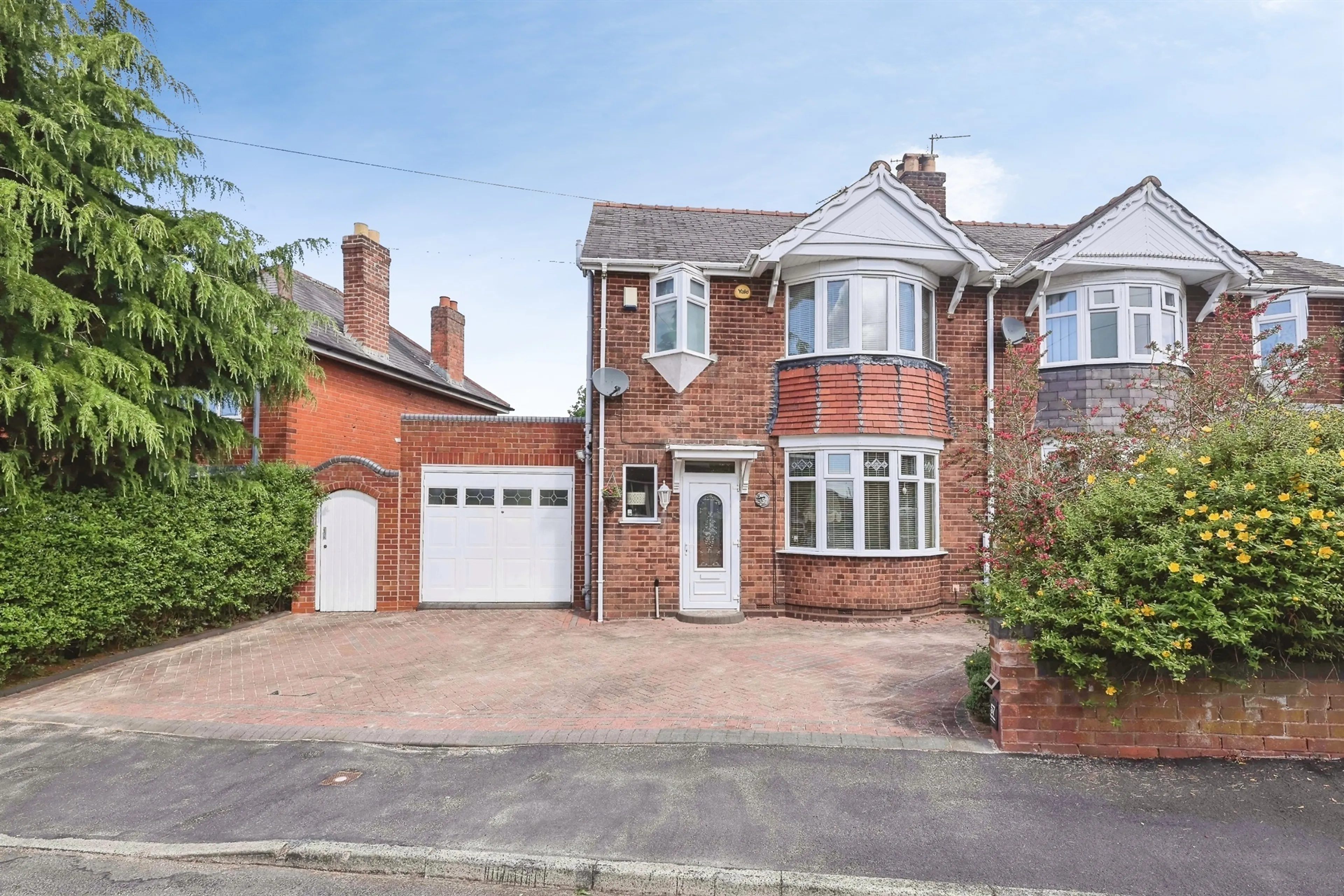 Property photo 0