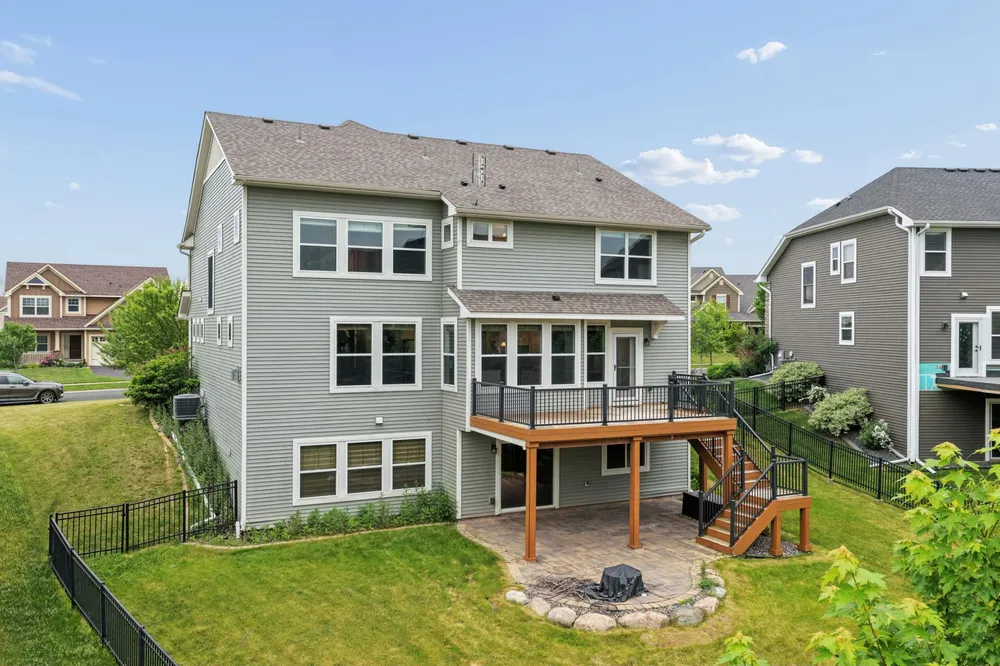 9768 7th St N, Lake Elmo, MN 55042