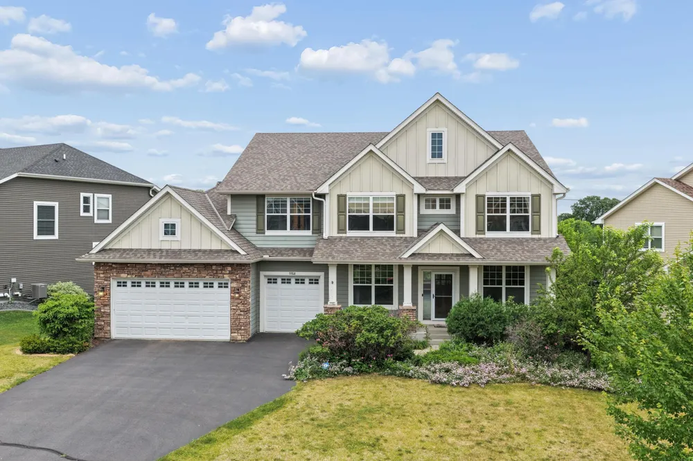 9768 7th St N, Lake Elmo, MN 55042