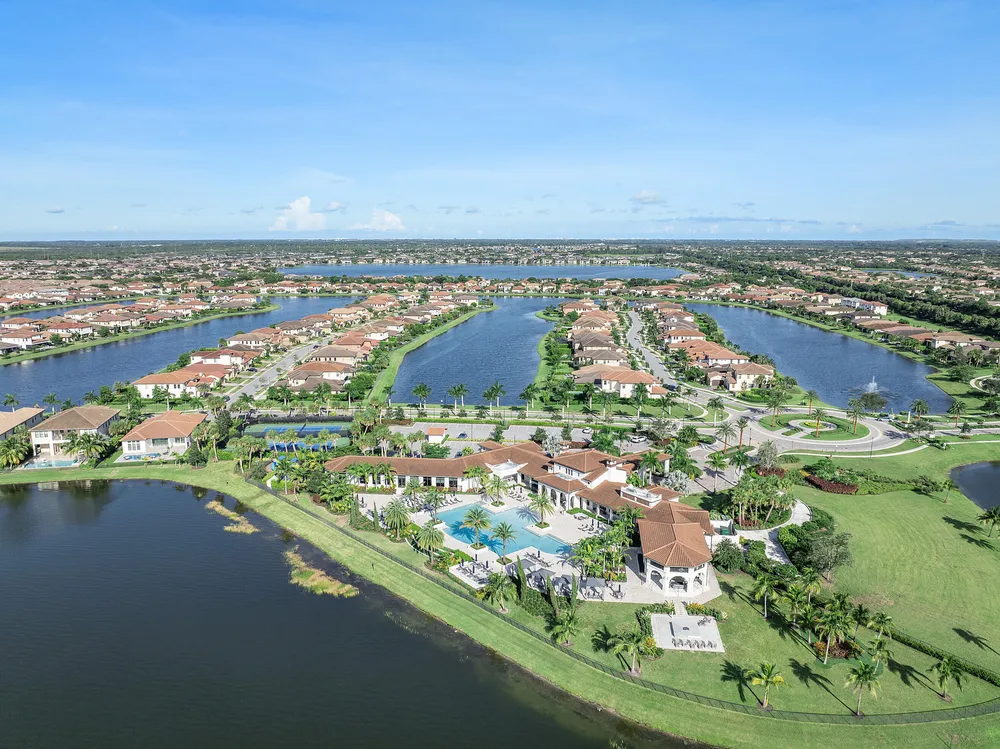 12745 Bayside Ct, Parkland, FL 33076