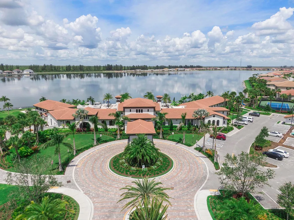 12745 Bayside Ct, Parkland, FL 33076