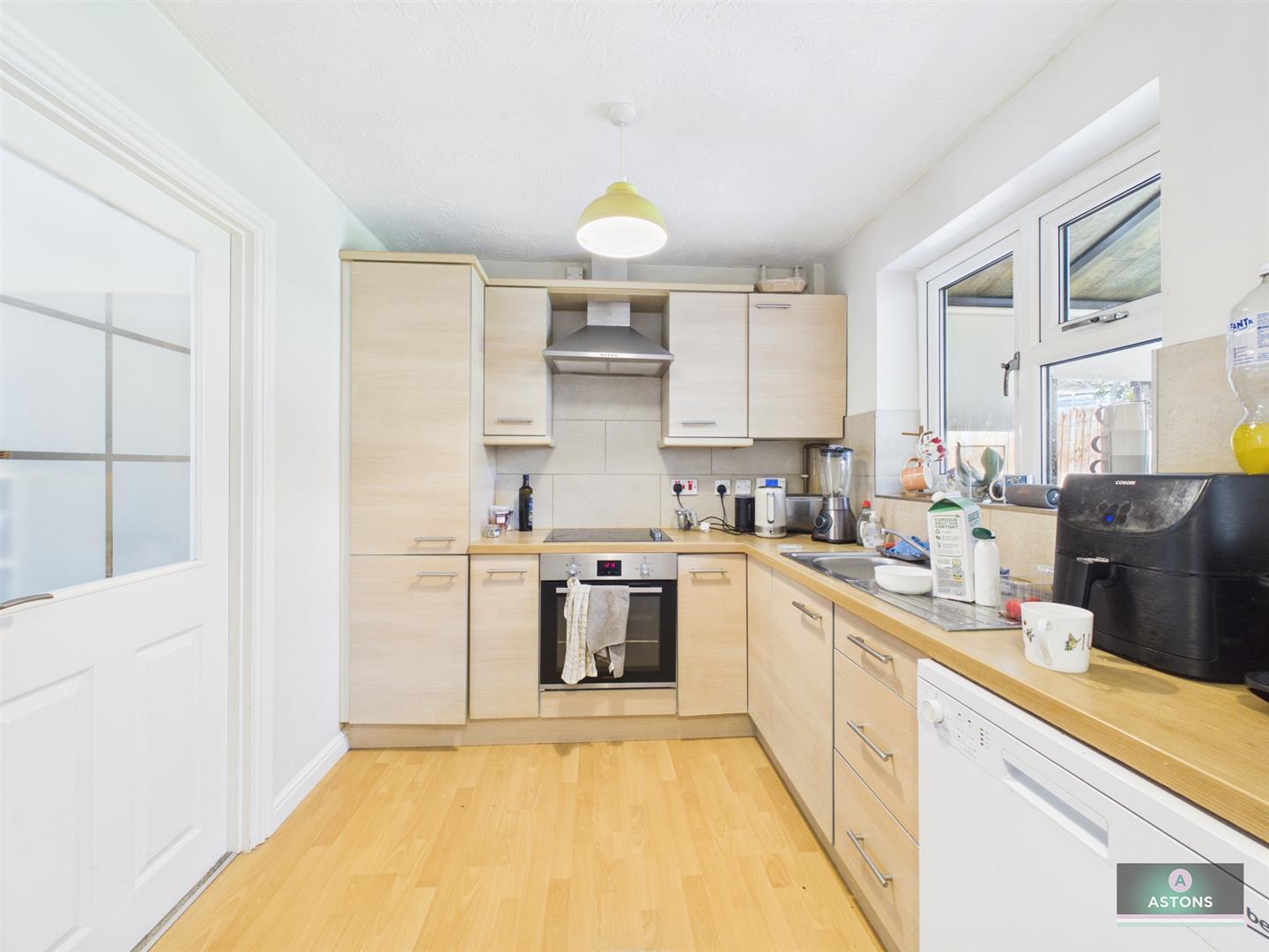 Verbania Way, East Grinstead Image 2