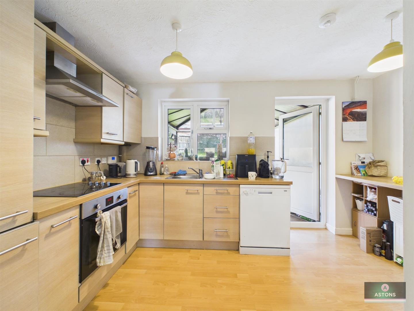 Verbania Way, East Grinstead Image 6