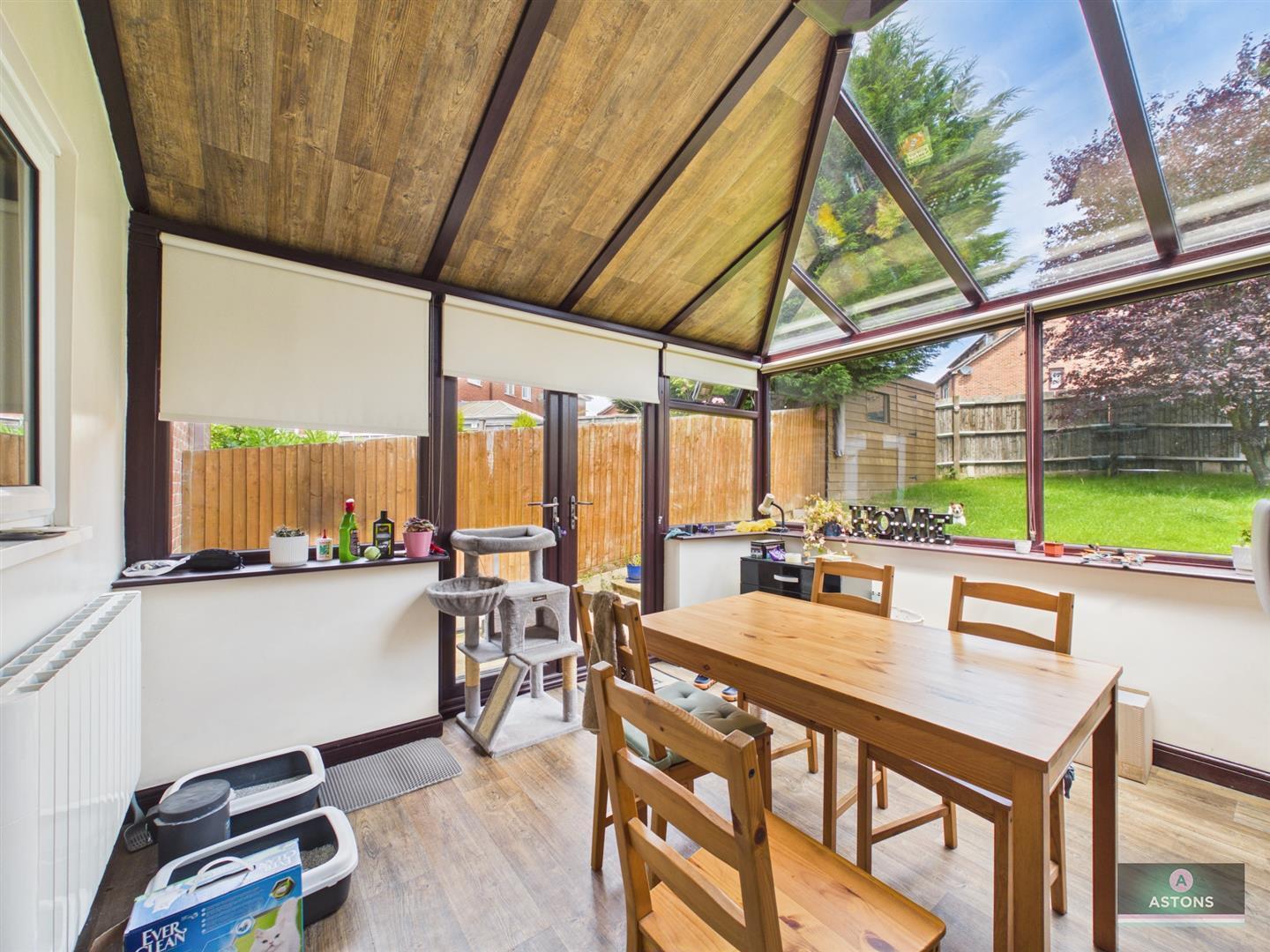 Verbania Way, East Grinstead Image 8