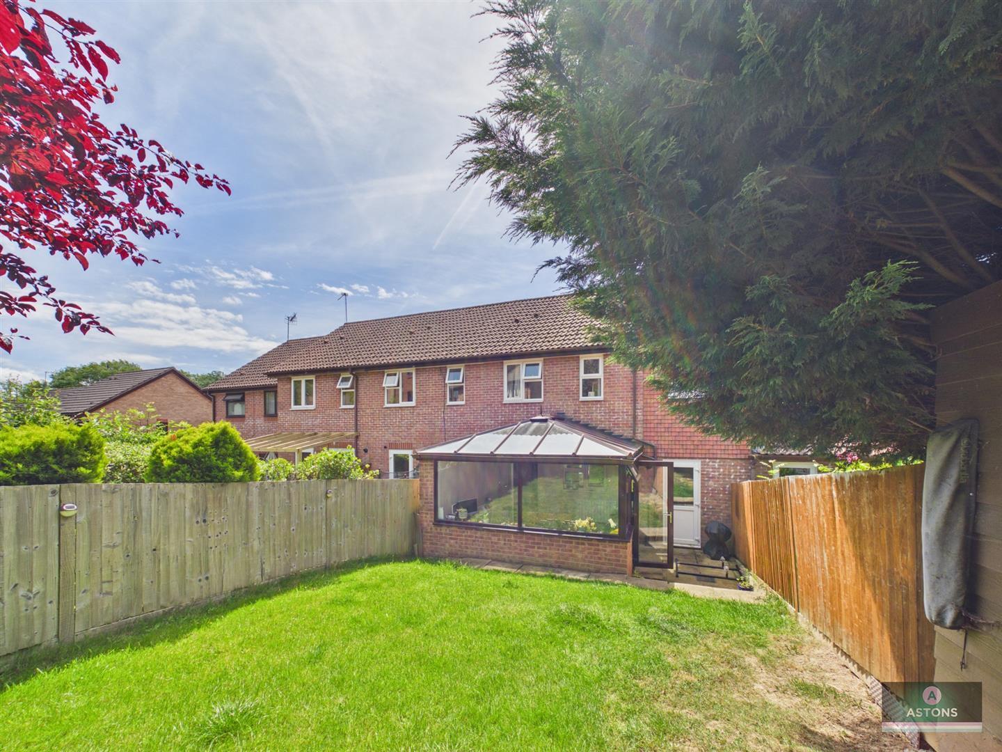 Verbania Way, East Grinstead Image 15