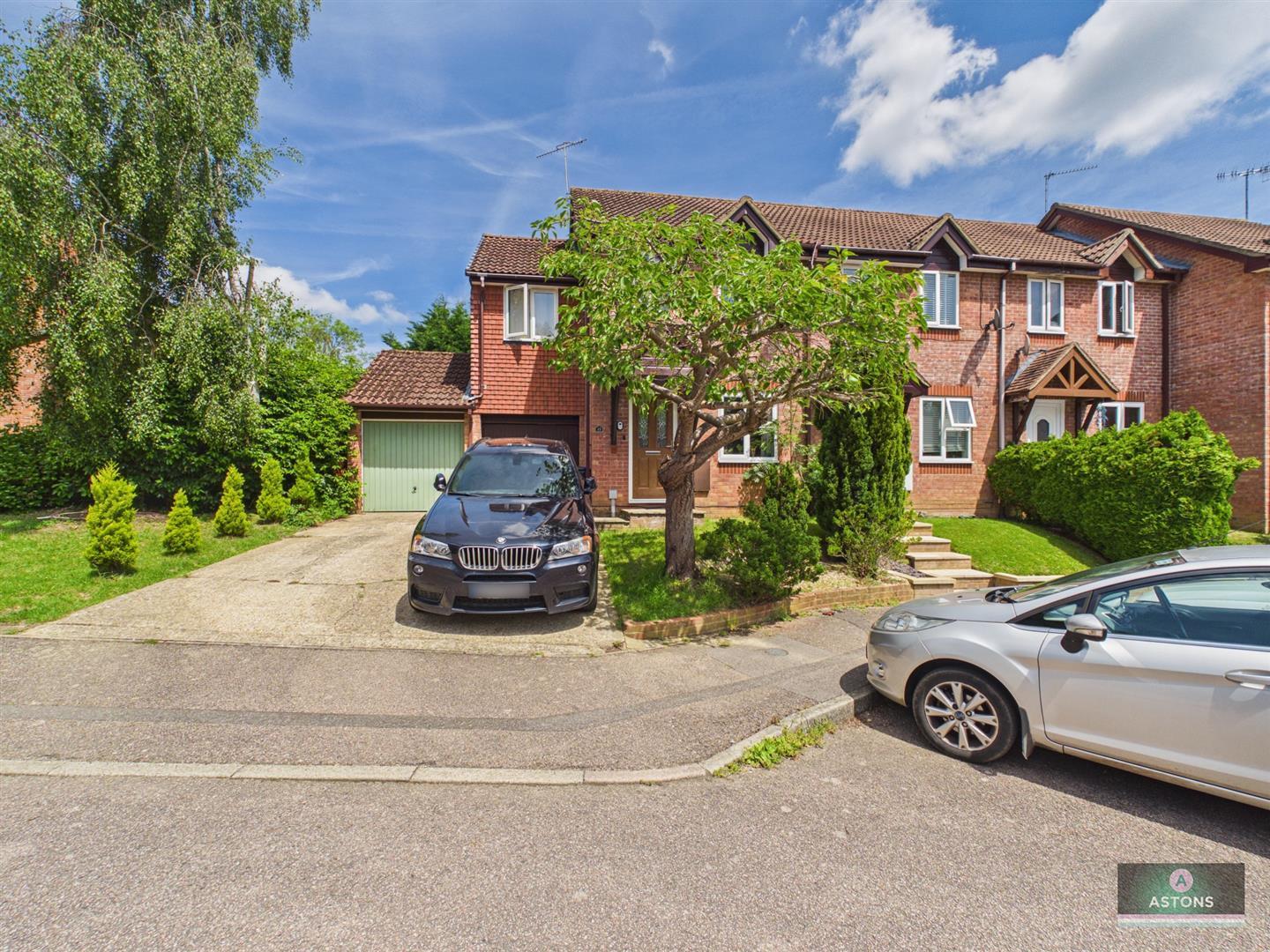 Verbania Way, East Grinstead Image 16