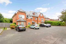 Finchampstead Road, Wokingham, RG41 photo 1