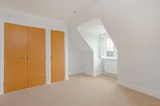 Finchampstead Road, Wokingham, RG41 photo 5