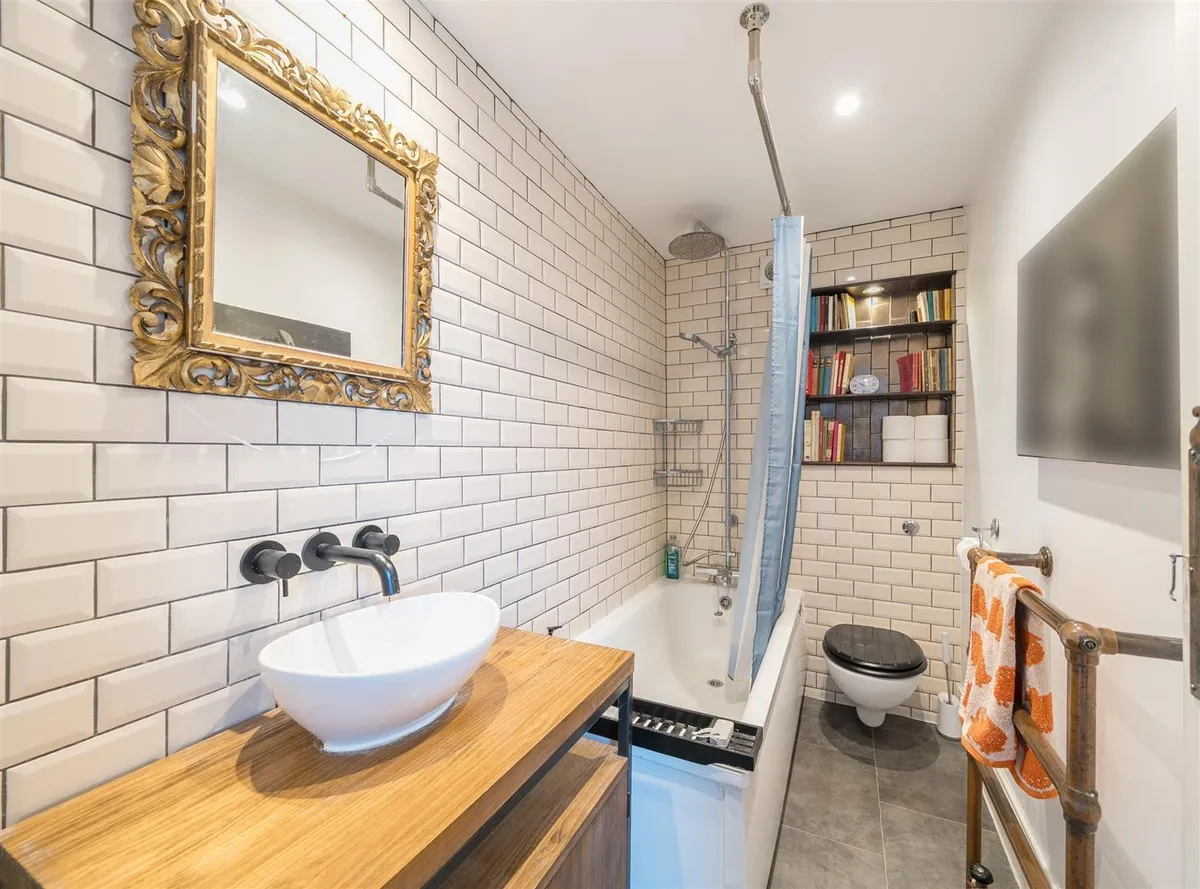 Kilburn Lane, London, W10