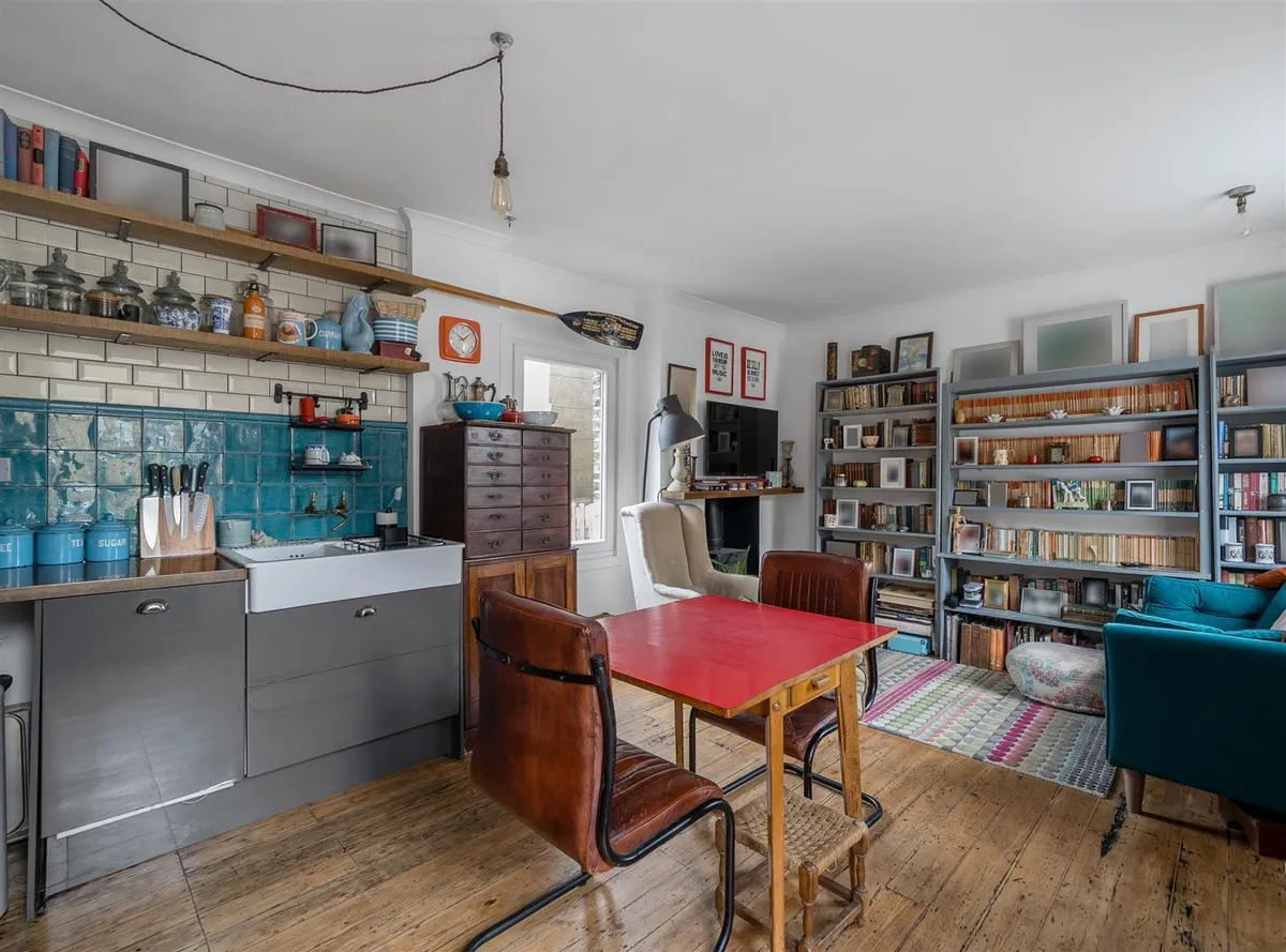 Kilburn Lane, London, W10