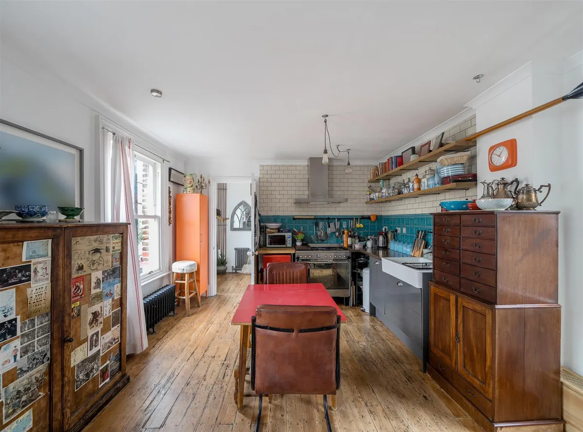 Kilburn Lane, London, W10