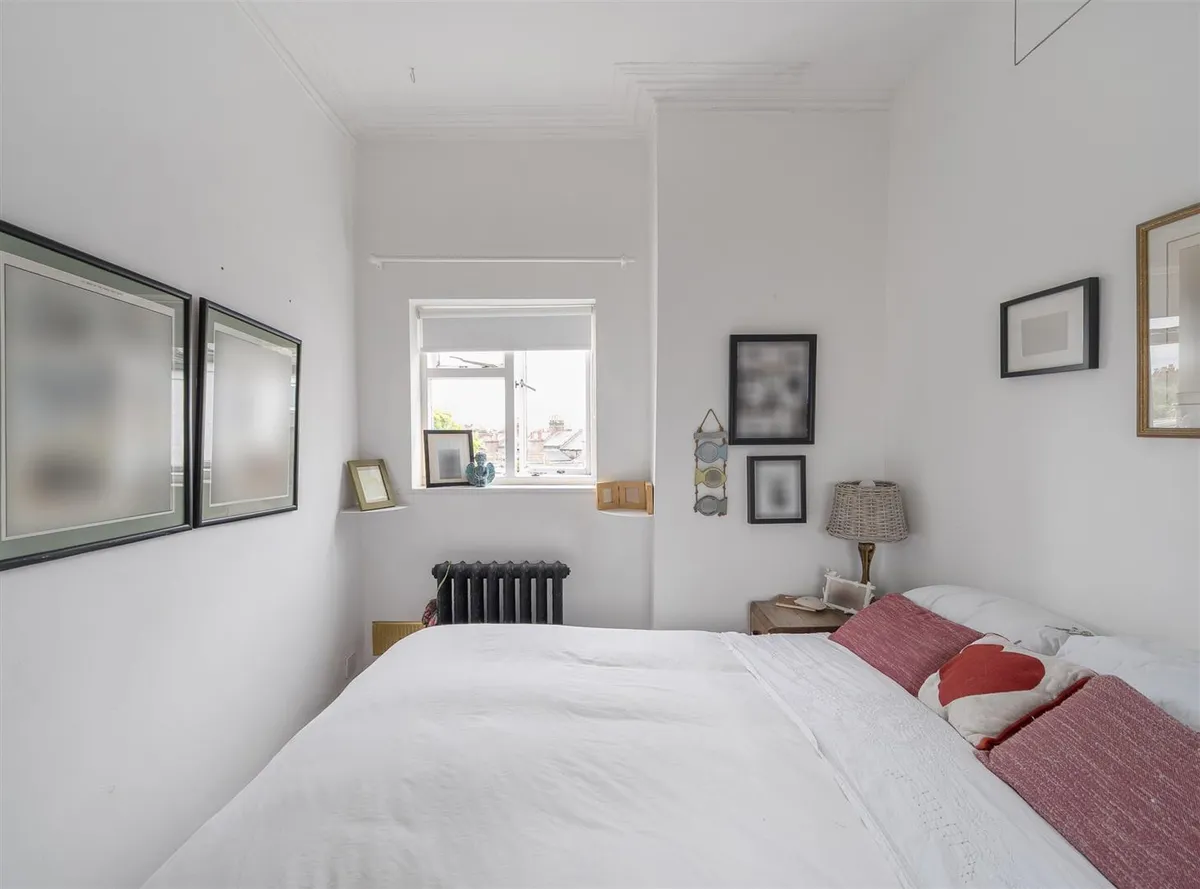 Kilburn Lane, London, W10