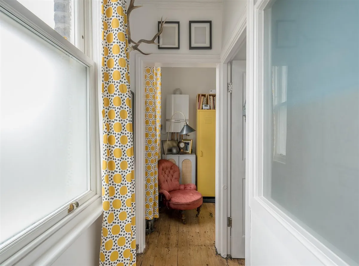 Kilburn Lane, London, W10
