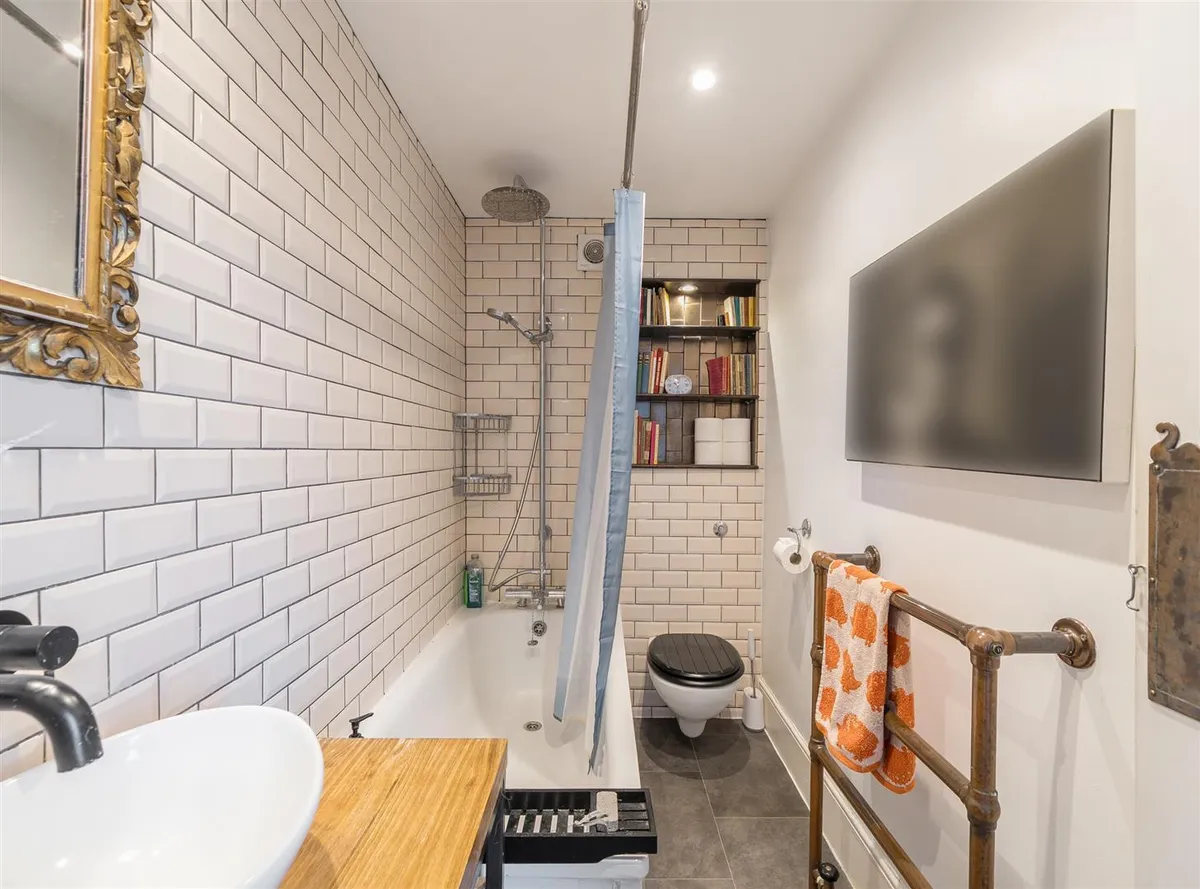 Kilburn Lane, London, W10