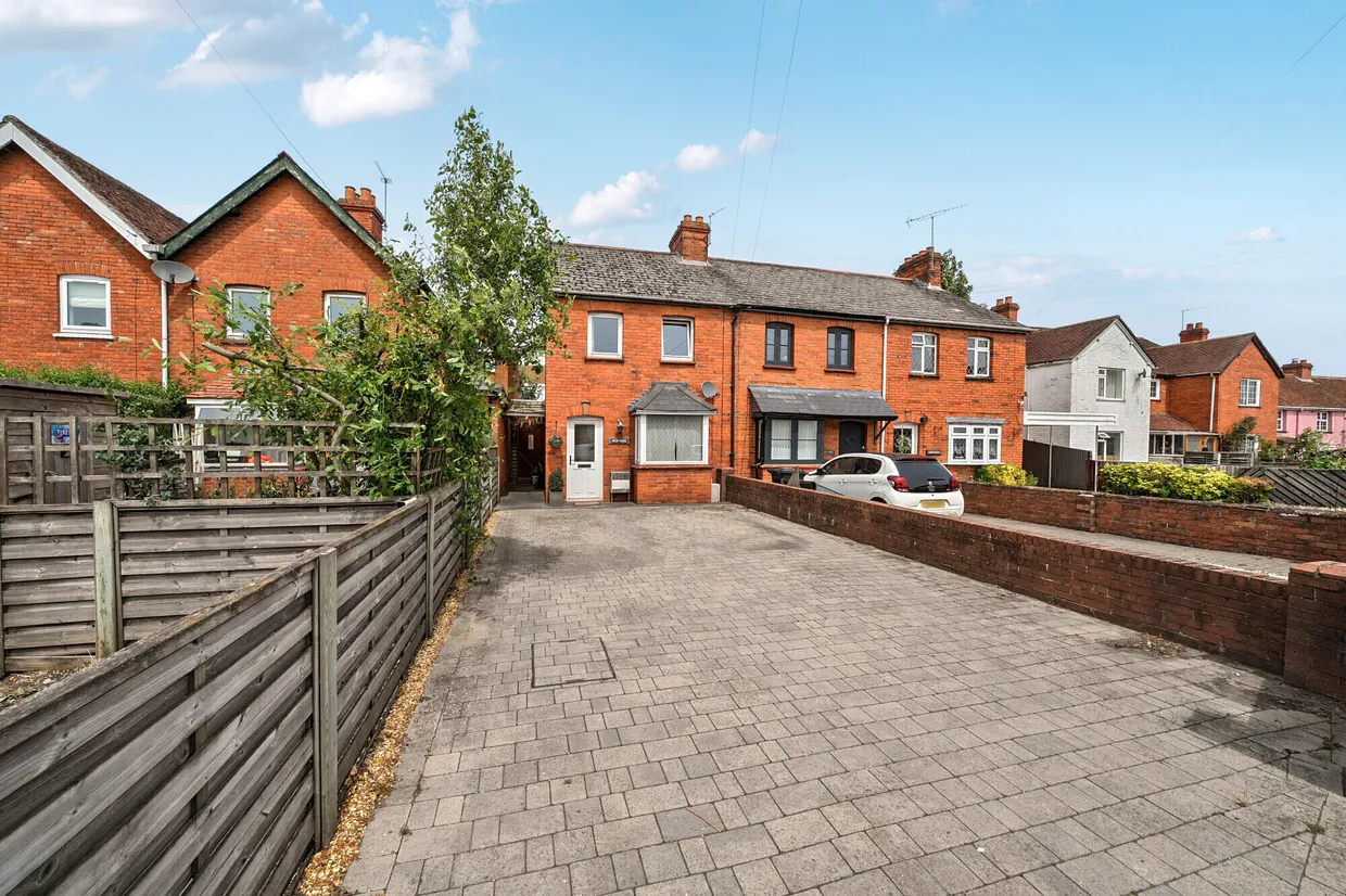 Mill Lane, Newbury, RG14 photo 1