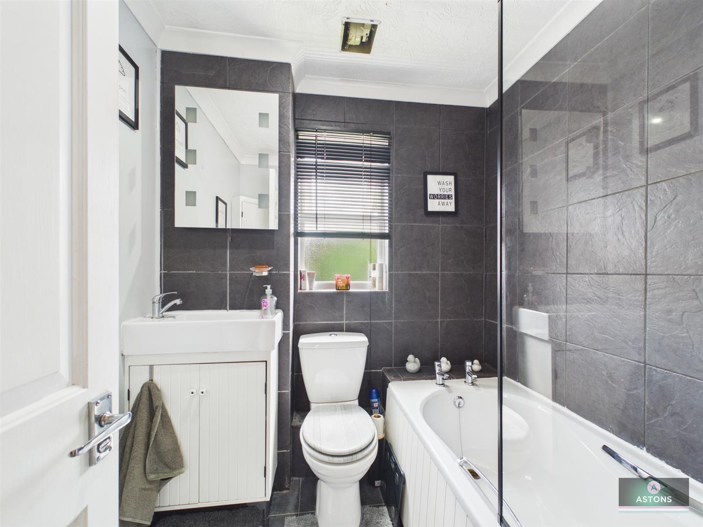Bosham Road, Maidenbower, Crawley Image 7