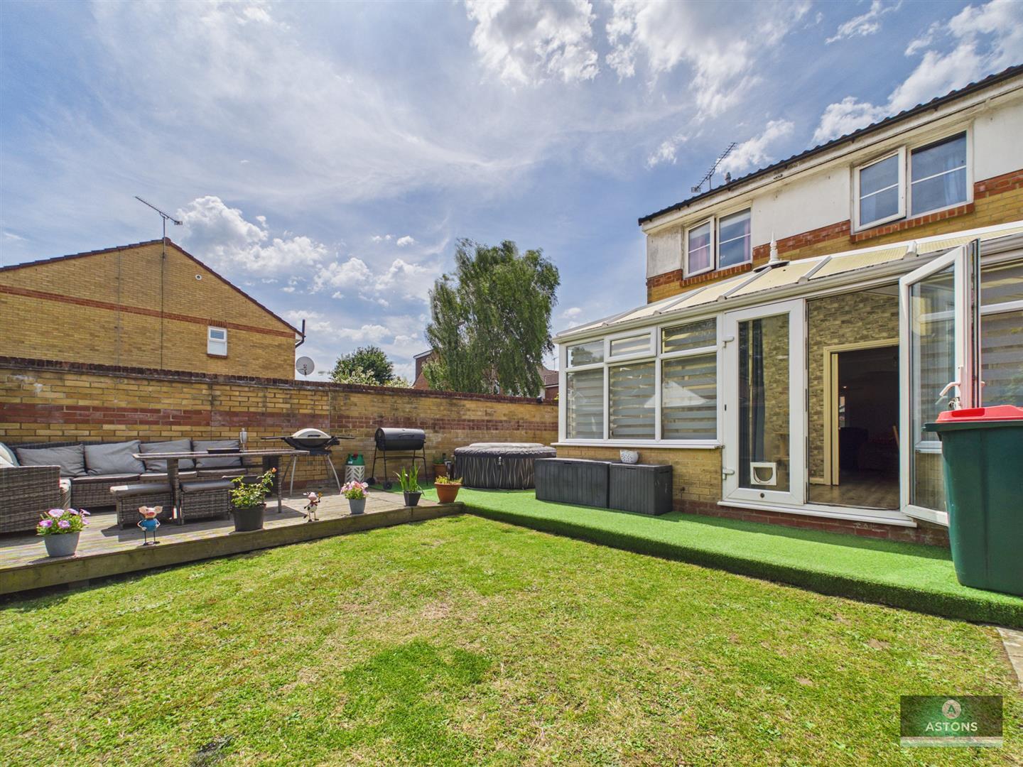 Bosham Road, Maidenbower, Crawley Image 8