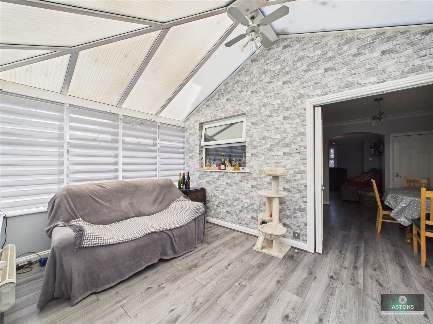 Bosham Road, Maidenbower, Crawley Image 11