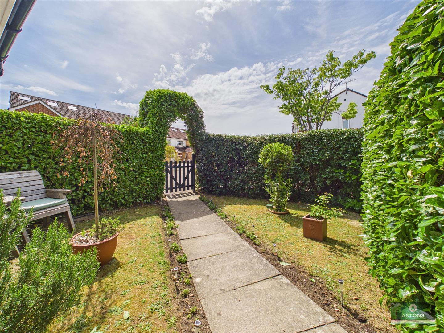 Bosham Road, Maidenbower, Crawley Image 18