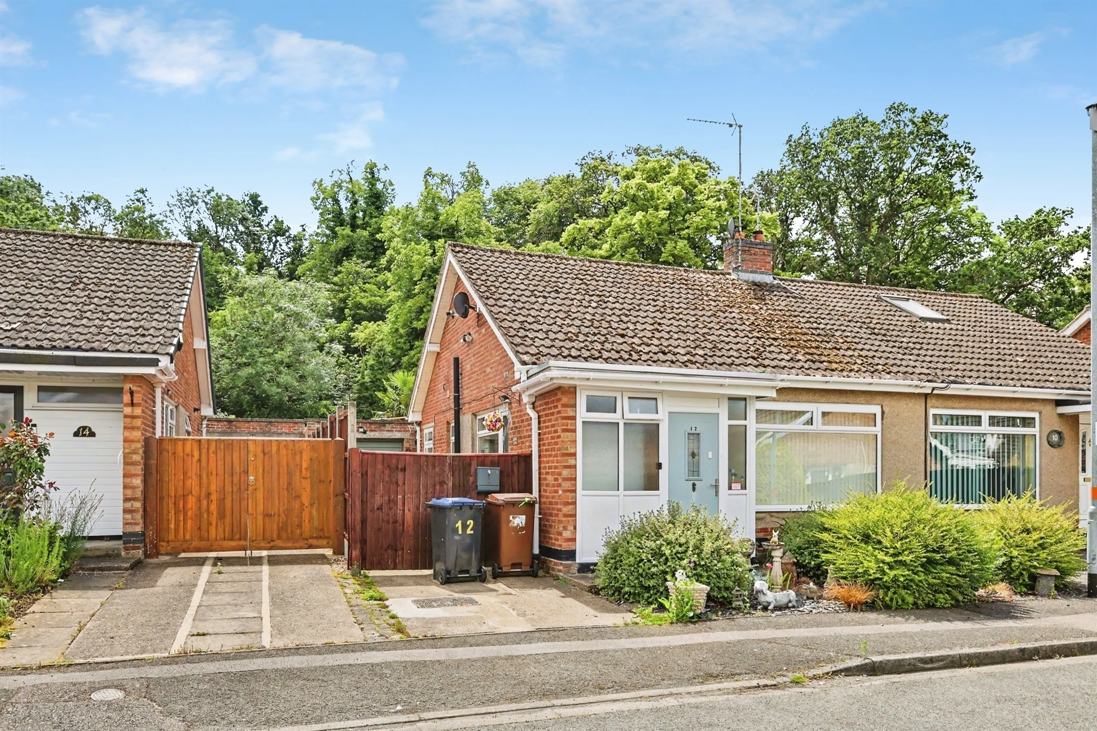 Property photo 0