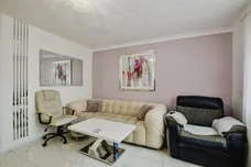 Coningsby Close, BOSTON