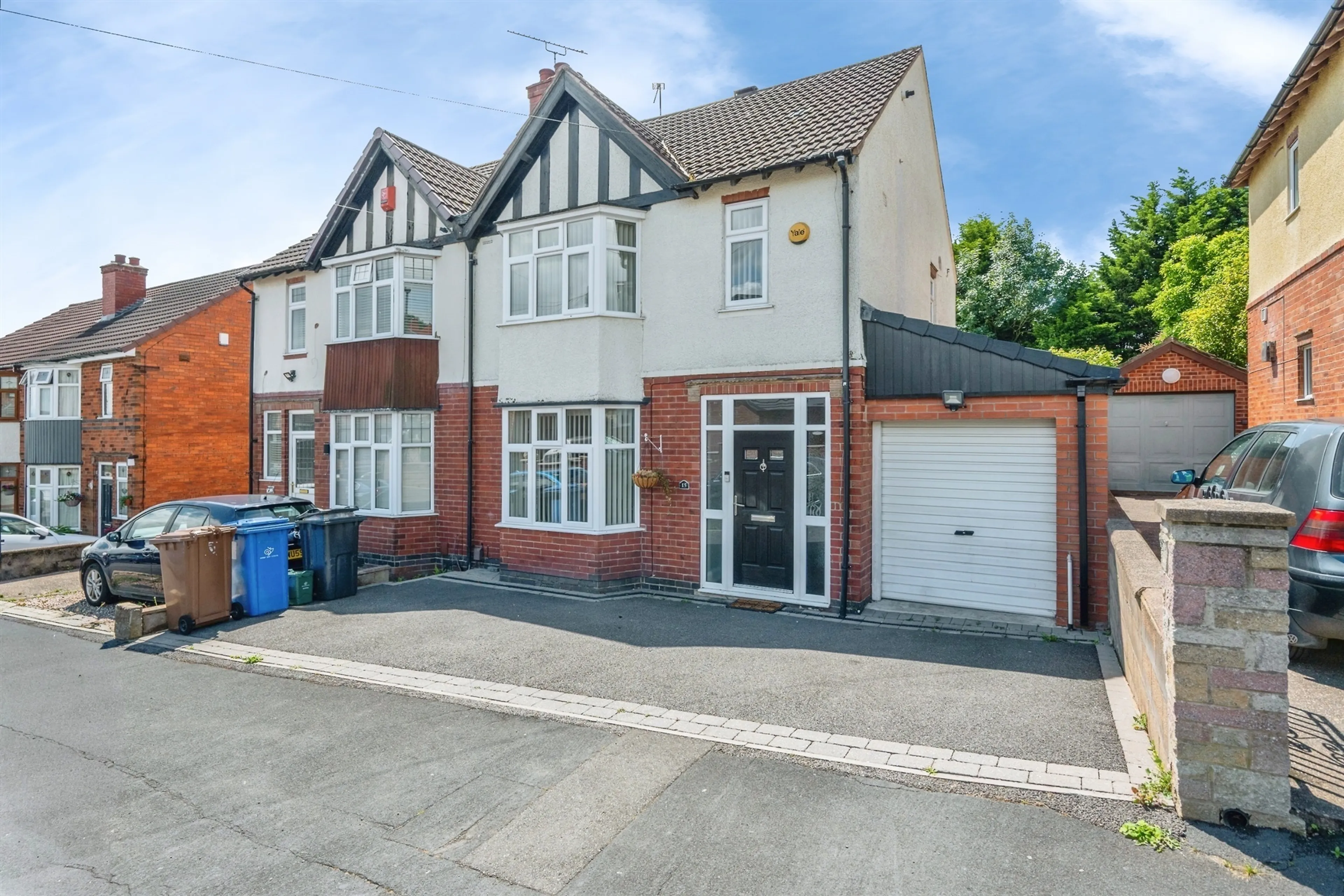 Property photo 0