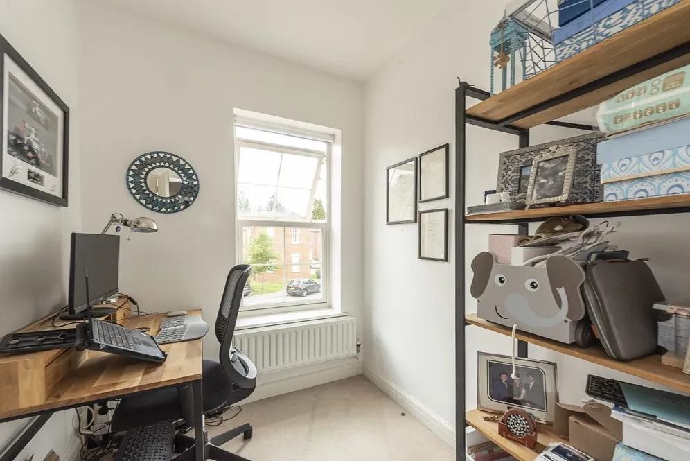 Beningfield Drive London Colney AL2 photo 7