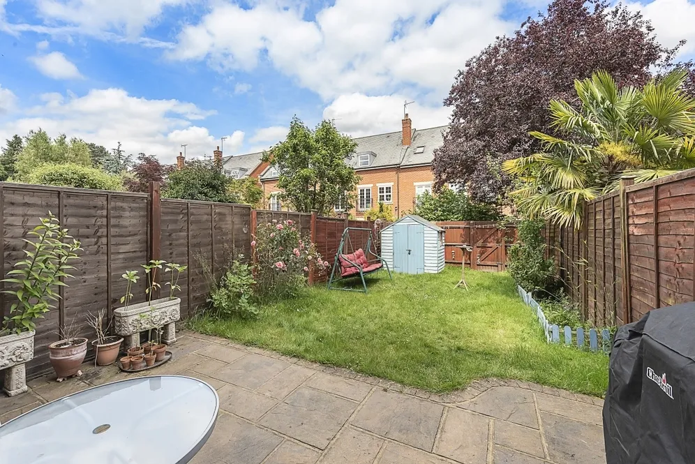 Beningfield Drive London Colney AL2 photo 8