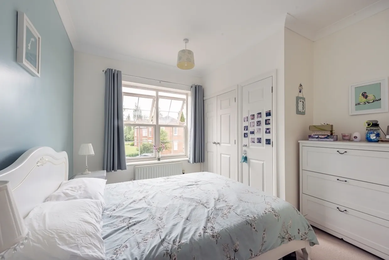 Beningfield Drive London Colney AL2 photo 13