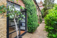 All Saints Close London SW8 photo 17