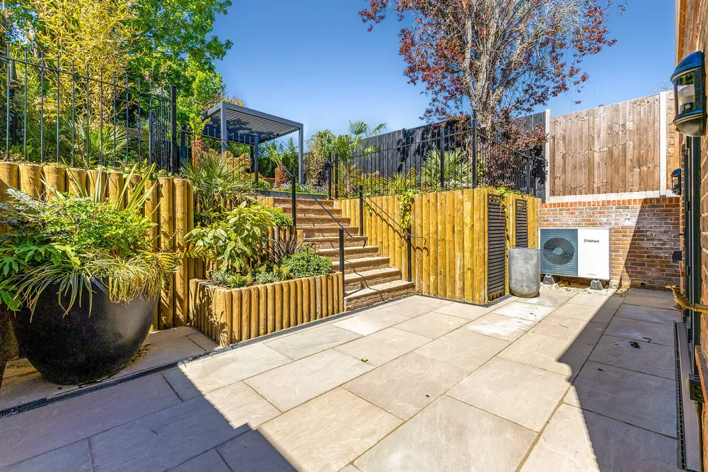 Herb Grove, Banstead, SM7 photo 19