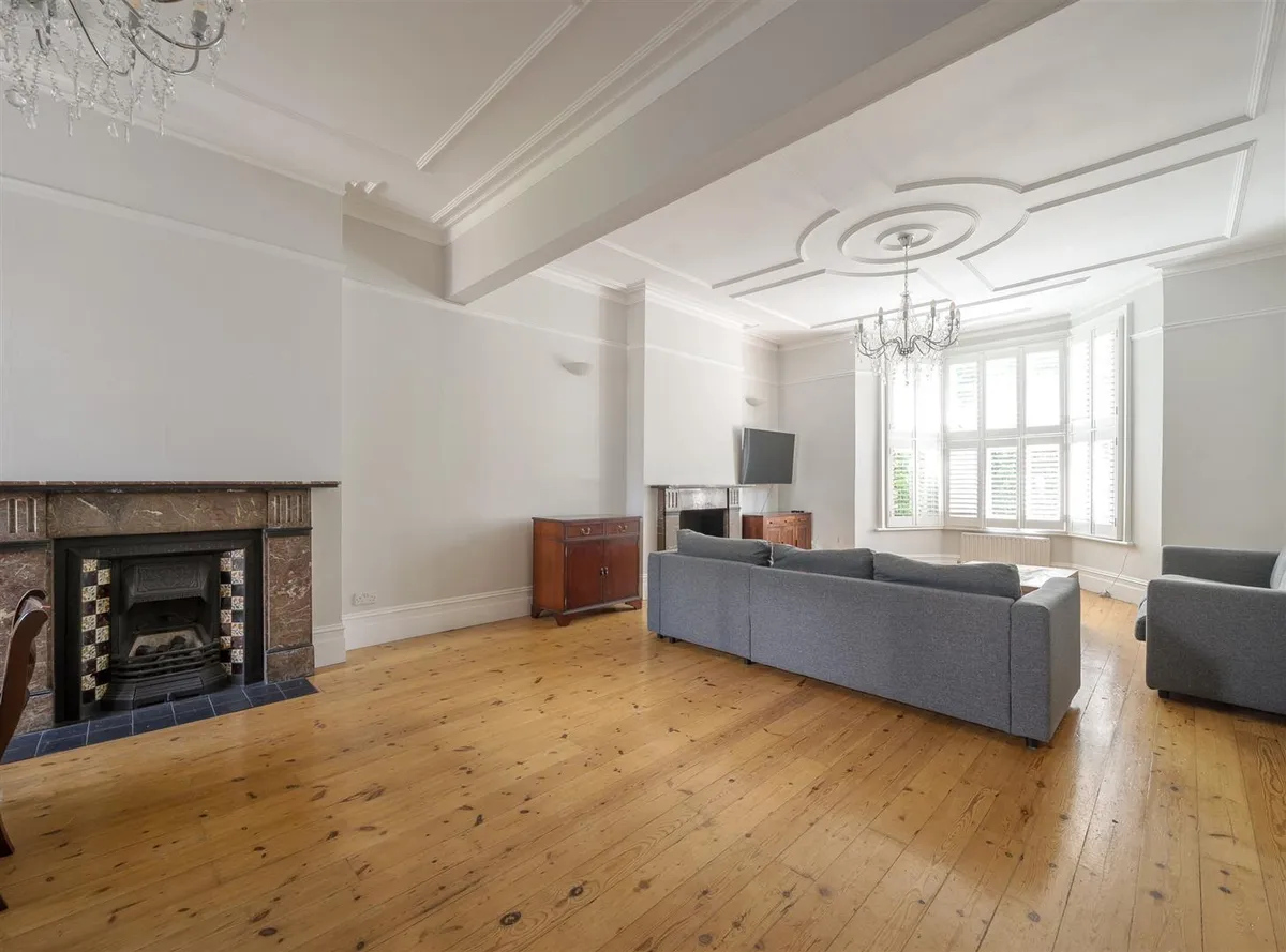 Kingswood Avenue, NW6