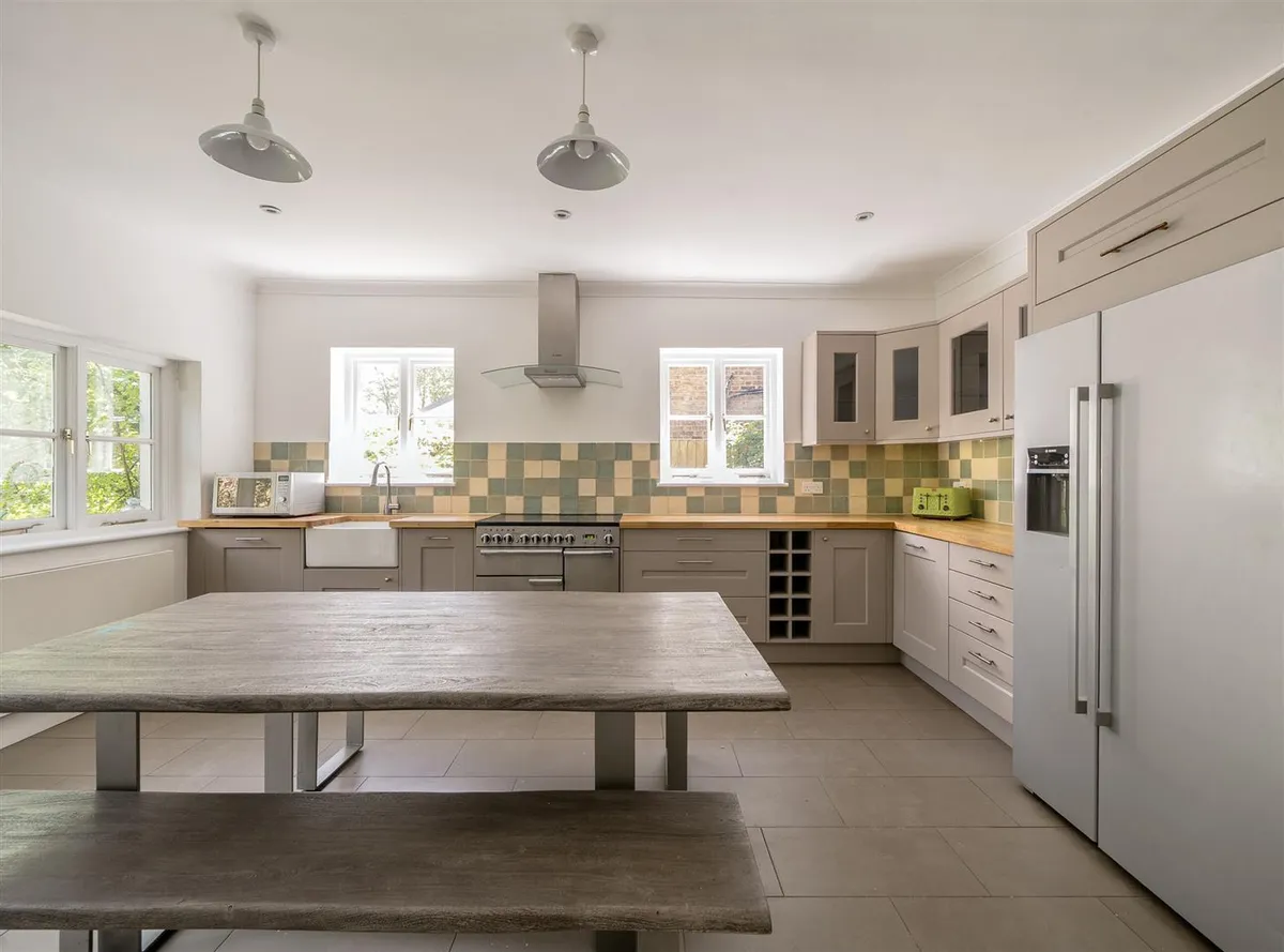 Kingswood Avenue, NW6