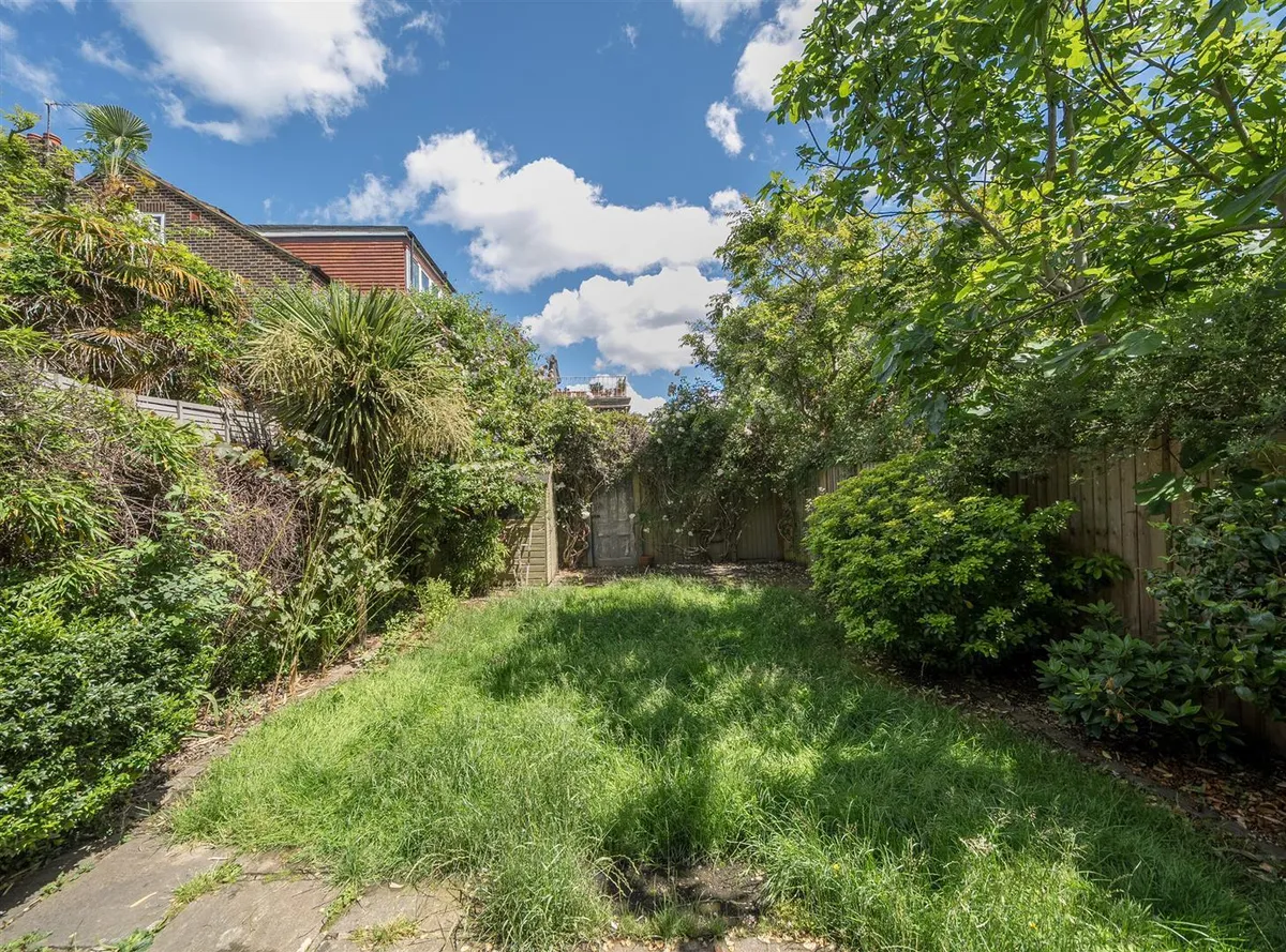 Kingswood Avenue, NW6