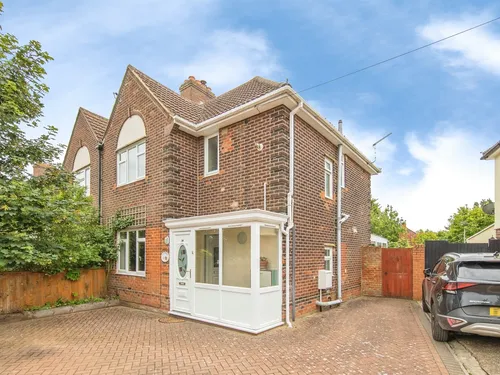 Raeburn Road, Ipswichphoto