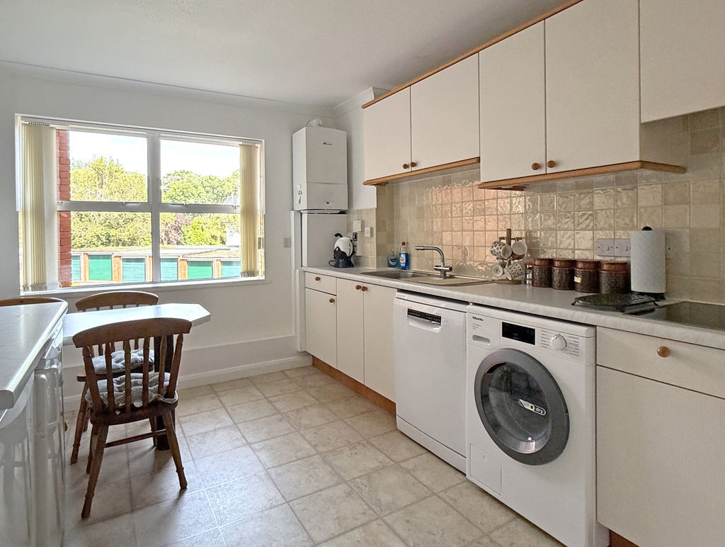 Manor Road, Sidmouth Image 4