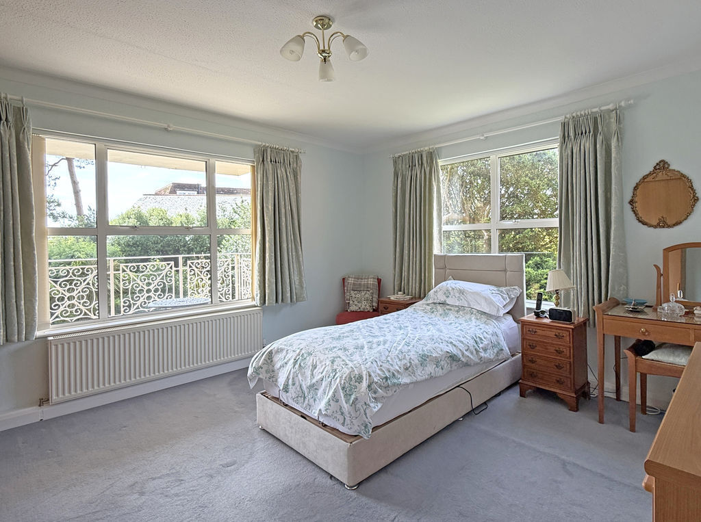 Manor Road, Sidmouth Image 9