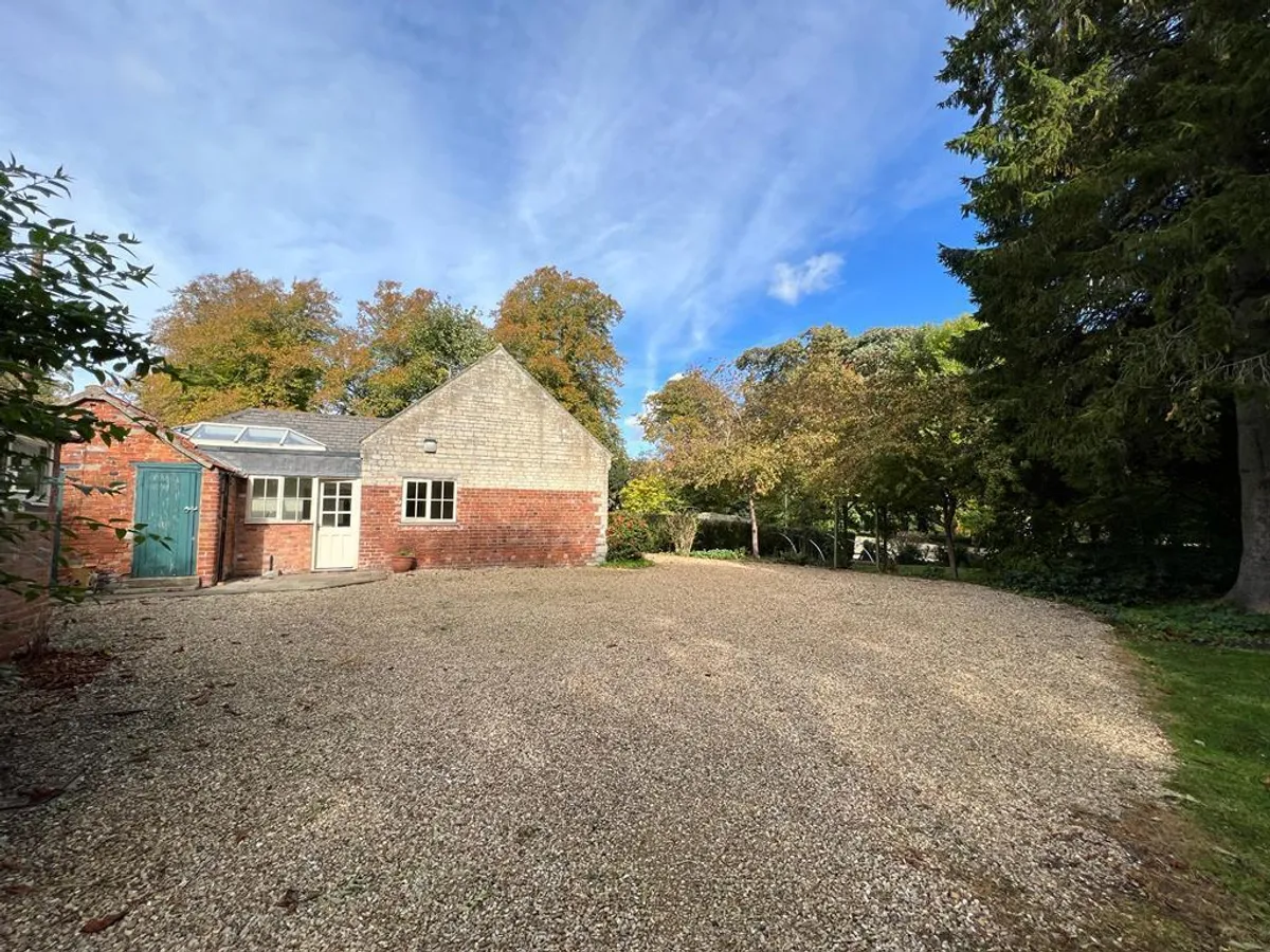 THE OLD SCHOOL HOUSE, LITTLE PONTON
