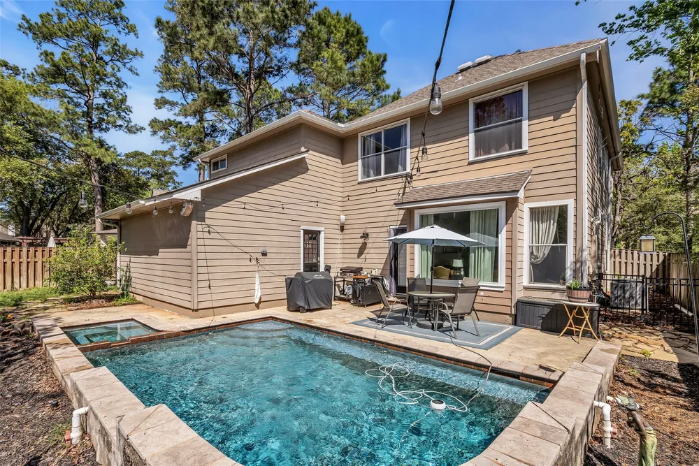 55 S Bethany Bend Circle, The Woodlands, TX 77382