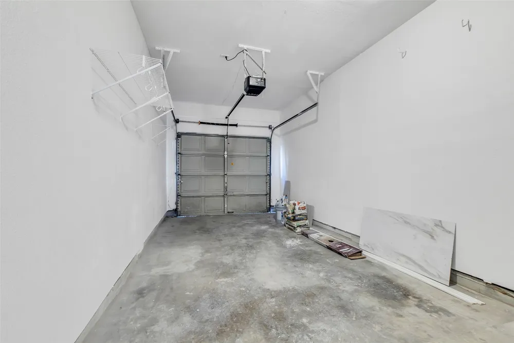 4900 Floyd St, Houston, TX 77007